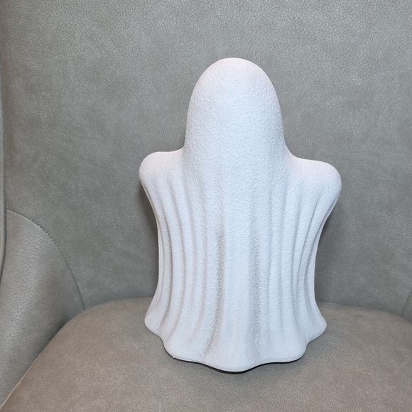 Hyde and EEK! Terracotta Ghost Textured Large Halloween Target 2025 - Picture 6 of 12